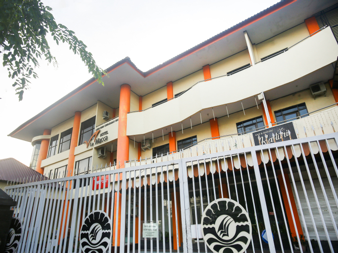 Exterior & Views 2, OYO 3970 Hotel La Macca Makassar, Makassar