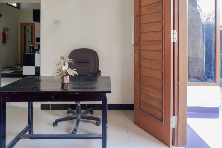 Others 5, RedDoorz near RSUD Nganjuk, Nganjuk