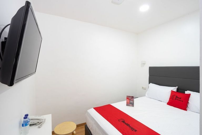RedDoorz Plus @ Danau Sunter Utara, Jakarta Utara
