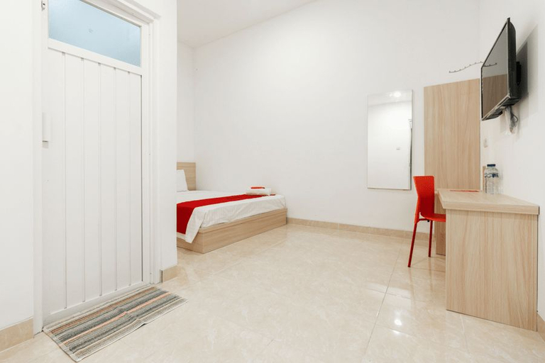 Bedroom 5, RedDoorz @ Graha Cemerlang Maros, Maros
