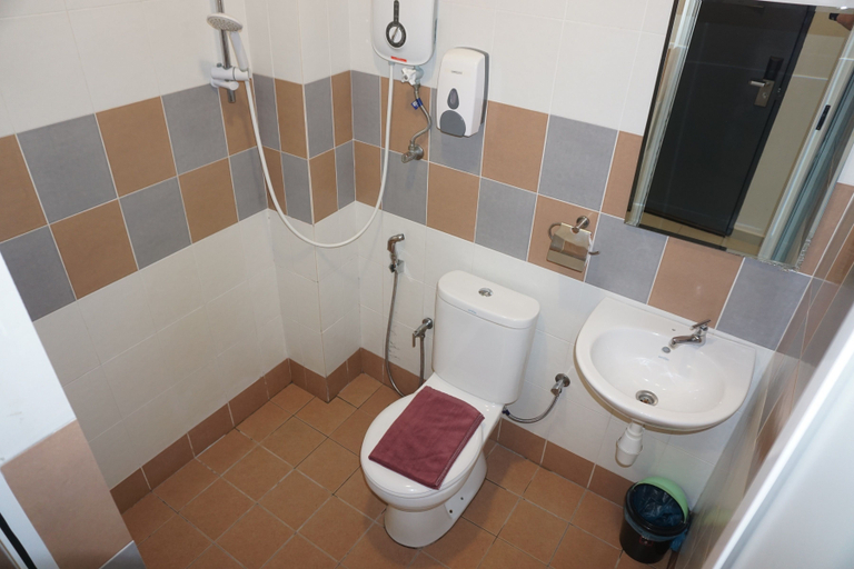 Bathroom 5, Sun Inns Hotel Laksamana, Malacca City