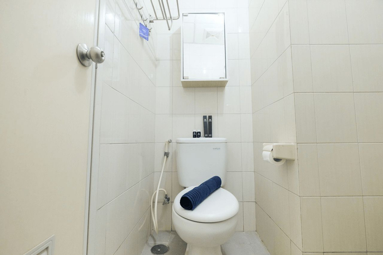 Bedroom 3, Comfortable Studio Apartment Signature Park Grande By Travelio, East Jakarta