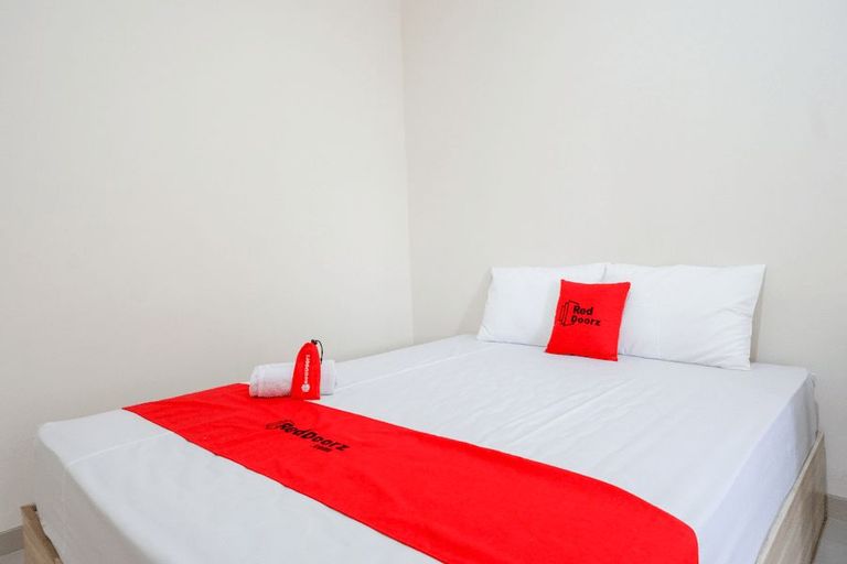 RedDoorz Near Lippo Plaza Buton, Bau-Bau