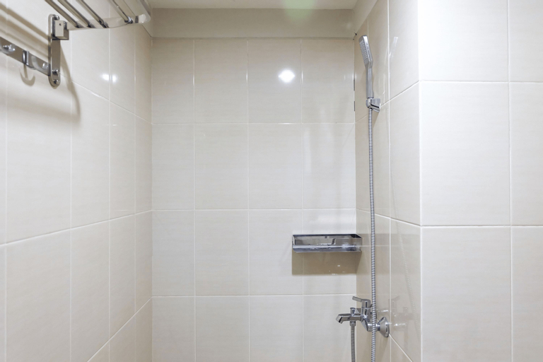 Bedroom 3, Modern 1BR Oasis Cikarang Apartment By Travelio, Cikarang