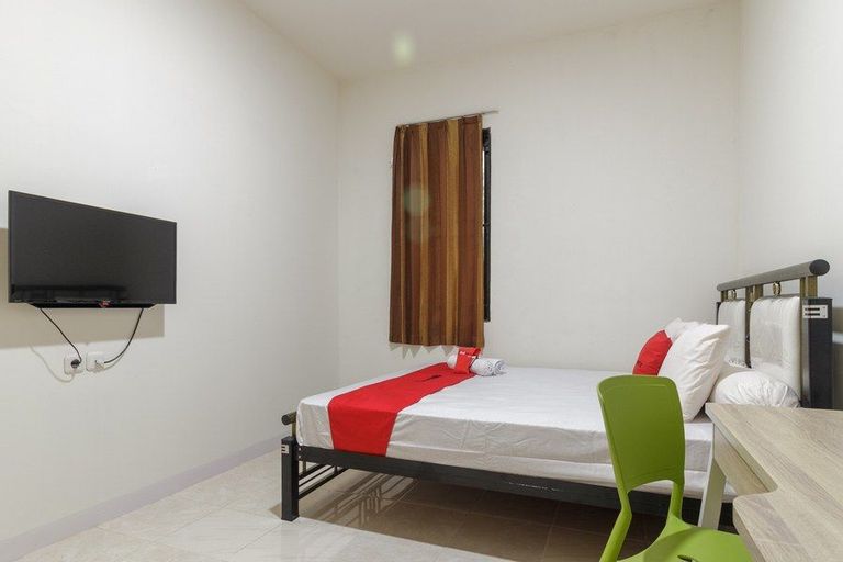 RedDoorz Syariah near AP Pettarani 3, Makassar
