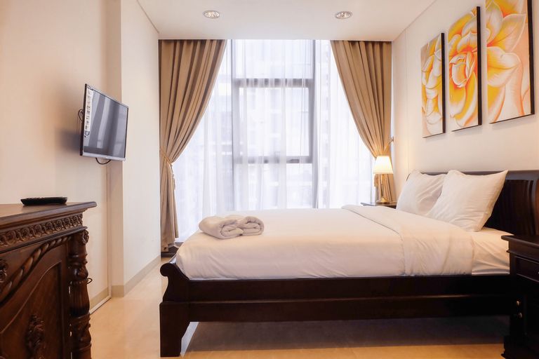 Comfy 2BR L'Avenue Apartment By Travelio, South Jakarta