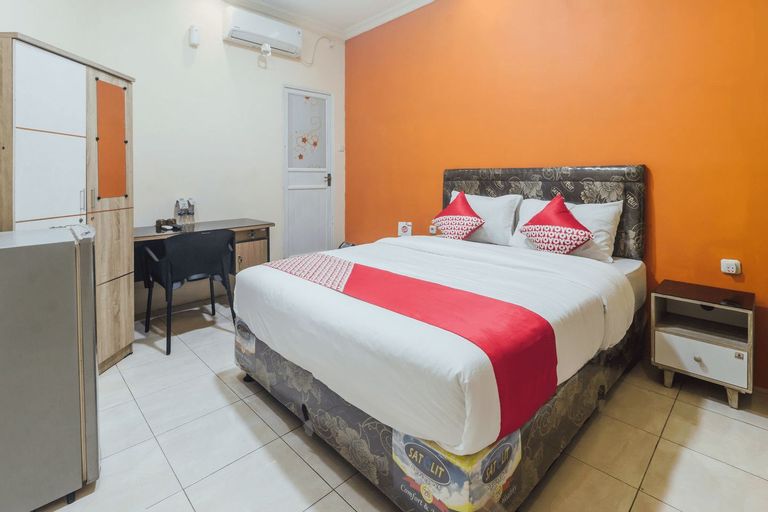 OYO 2010 Satria Guest House, Ambon