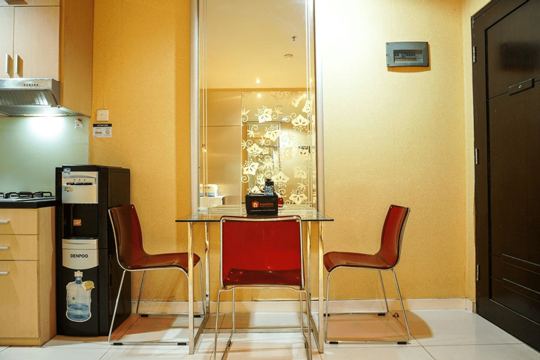 1BR Apartment at Cosmo Mansion near Grand Indonesia By Travelio, Central Jakarta