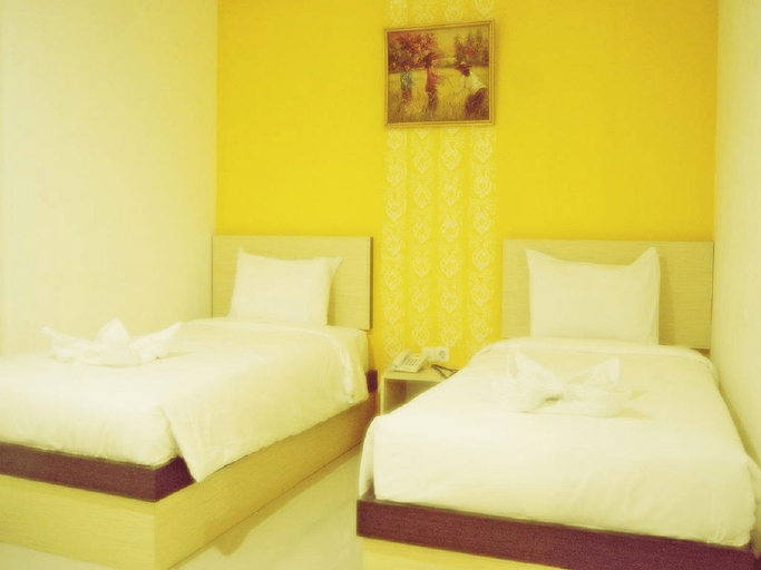 Bedroom 5, Leos Hotel, Tomohon