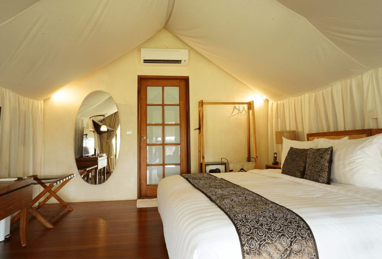 Oak Tree Glamping Resort, Malang