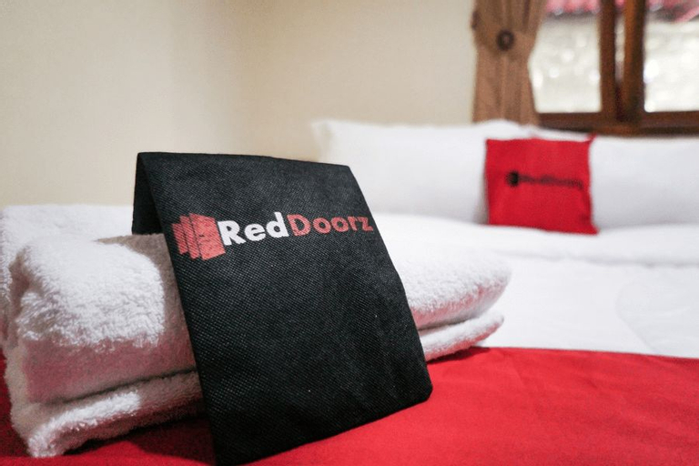 RedDoorz Syariah near Exit Tol Madyopuro, Malang