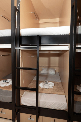 Cubic One Capsule Hotel, Malang