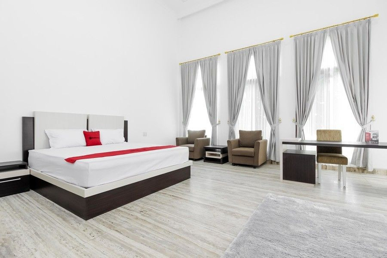 RedDoorz Premium @ Gandaria Jagakarsa, South Jakarta