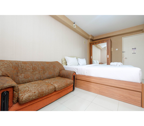 Bedroom 3, Comfortable and Clean Studio Green Palace Kalibata Apartment By Travelio, Jakarta Selatan