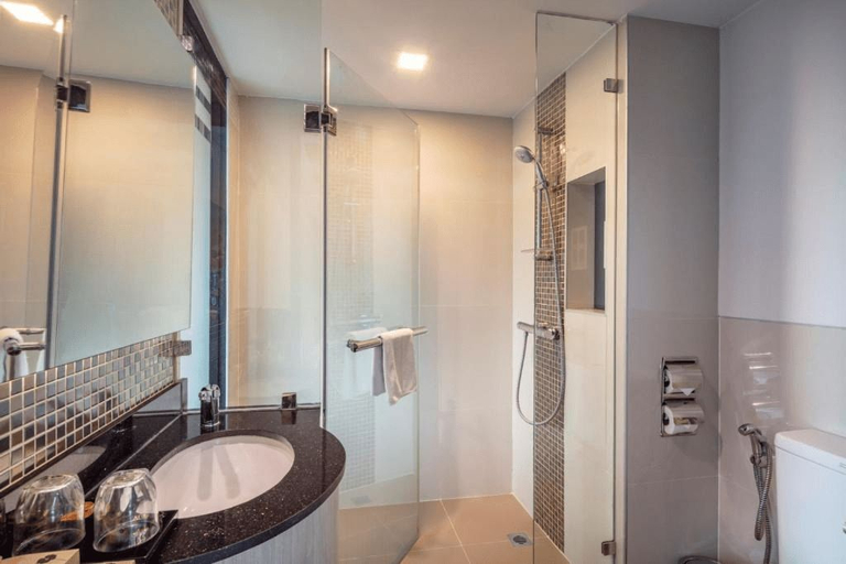 Bathroom 5, Hotel Clover Asoke, Khlong Toey