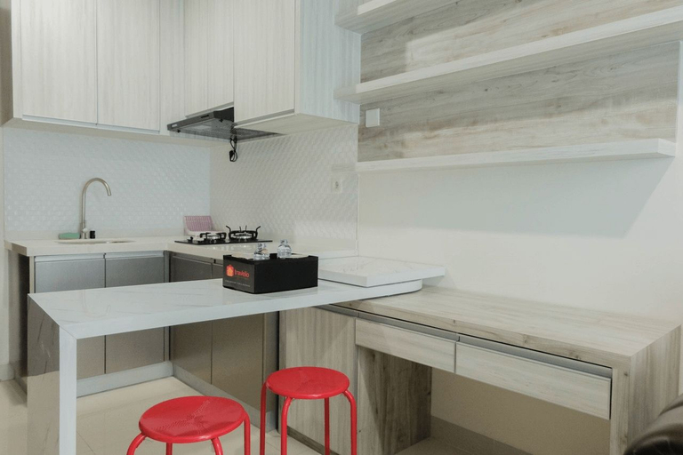 Others 4, Modern Look 1BR at Brooklyn Alam Sutera Apartment By Travelio, Tangerang