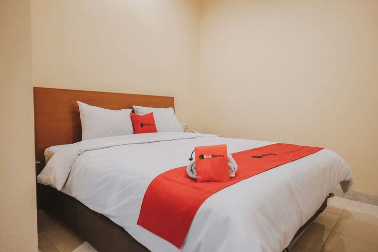 Bedroom 1, RedDoorz Plus near Plaza Blok M, Jakarta Selatan