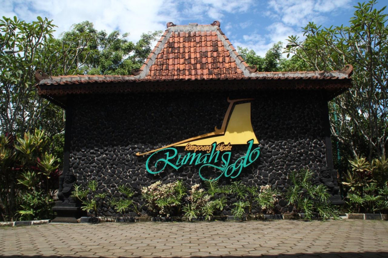 Exterior & Views 1, Kampoeng Wisata Rumah Joglo, Bogor