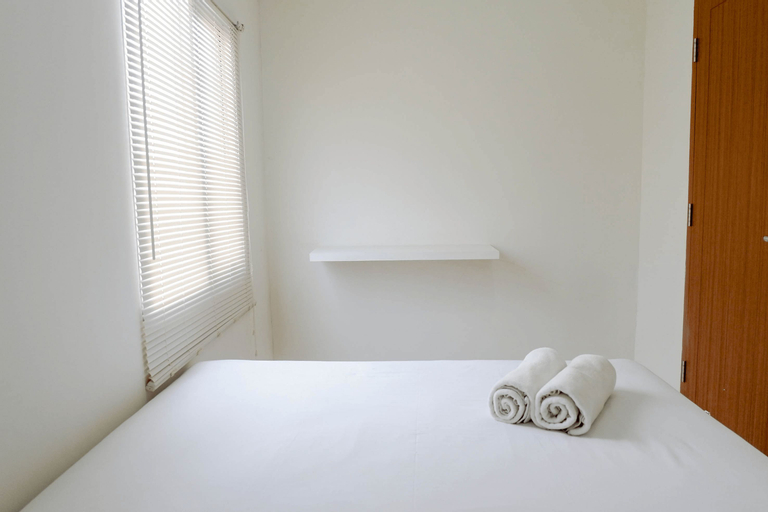 Bedroom 2, Comfortable 2BR Apartment at Pavilion Permata by Travelio, Surabaya