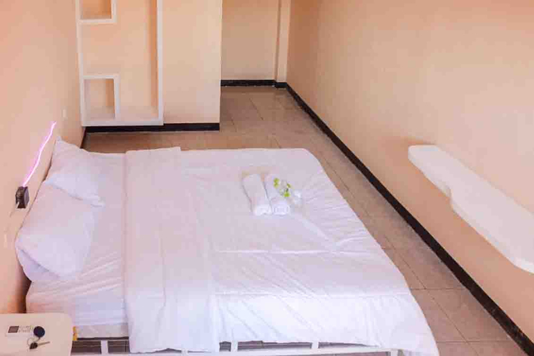 Bedroom 4, Artayya Puri 2 near Alun Alun Caruban, Madiun