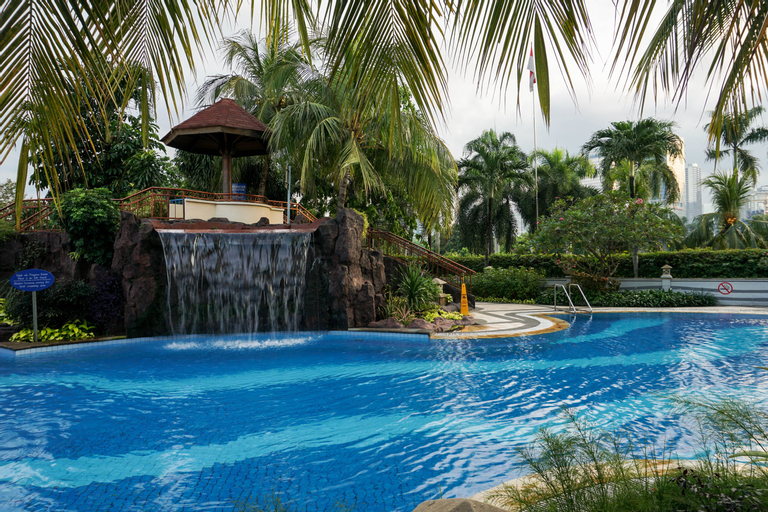 Sport & Beauty 4, Spacious 2BR + Office Room Puri Casablanca Apartment By Travelio, South Jakarta