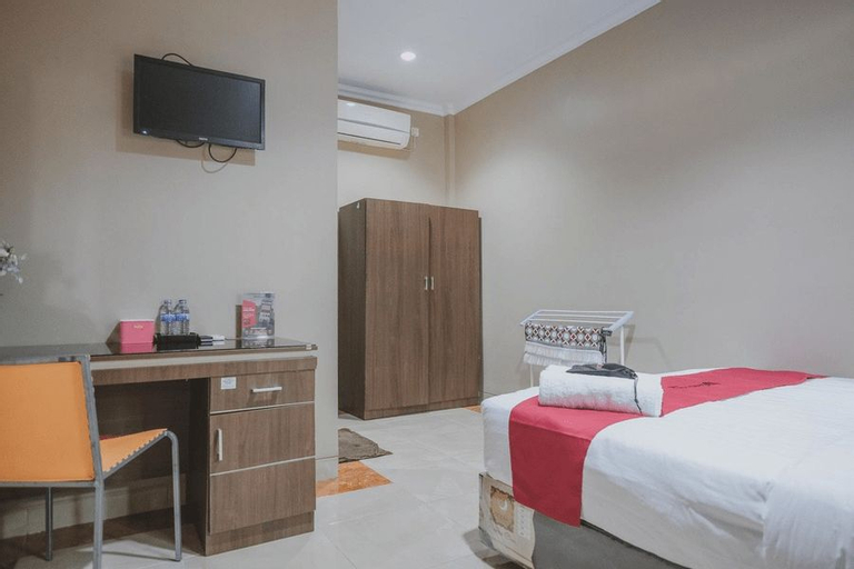 Bedroom 3, RedDoorz Syariah near Jamtos Jambi 2, Jambi