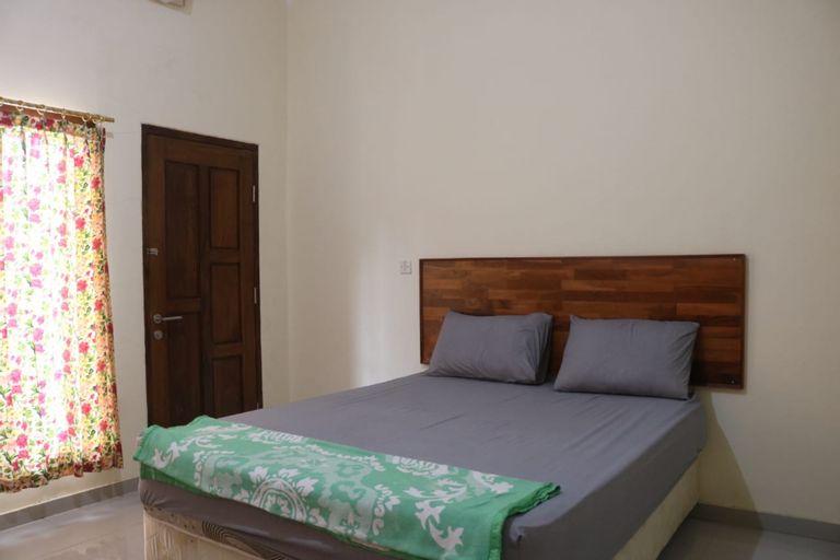 OYO 3105 Rifaraz Syariah Hotel (tutup sementara), Probolinggo