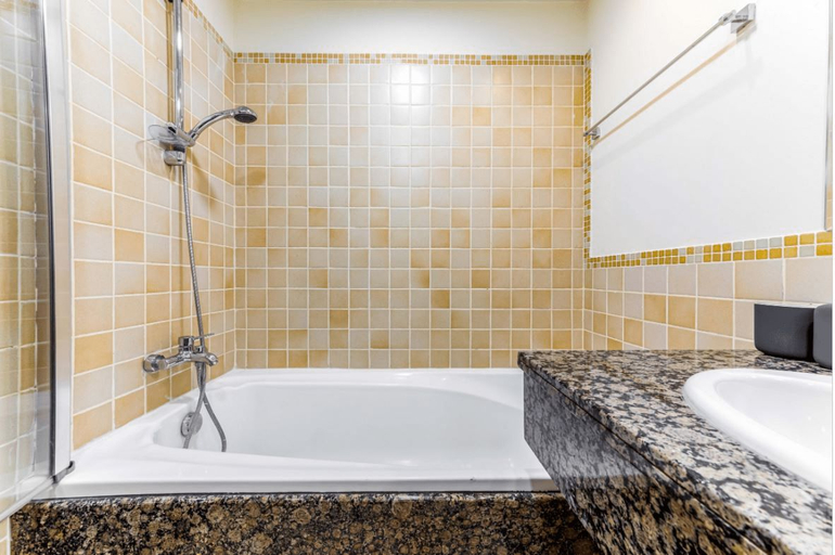 Bathroom 4, Maison Privee - Shams I, Dubai