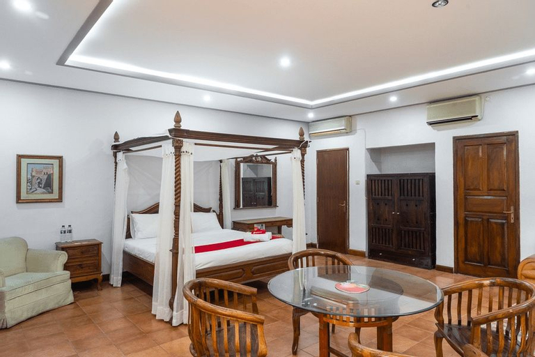 RedDoorz Plus Near One Bell Park Avenue, South Jakarta