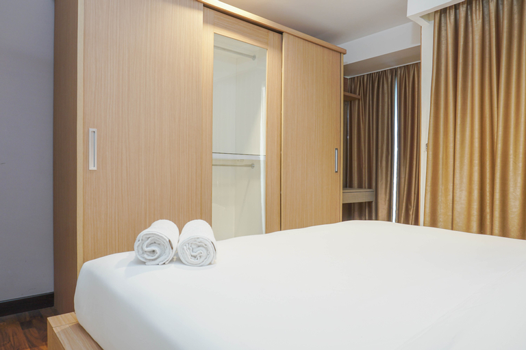 Cozy Living 1BR Tamansari The Hive Apartment By Travelio, East Jakarta
