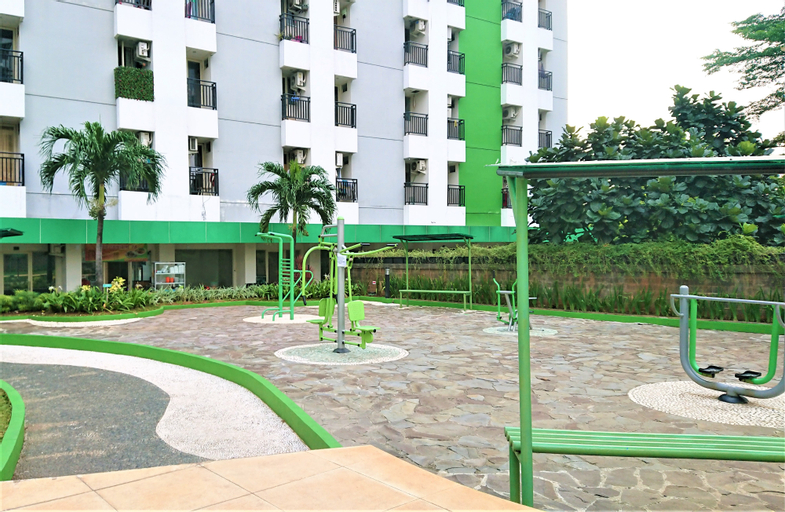 Apartment Green Lake View Ciputat by Celebrity Room, South Tangerang