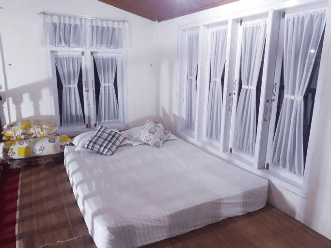 Bedroom 2, Bumimi Homestay, South Pesisir