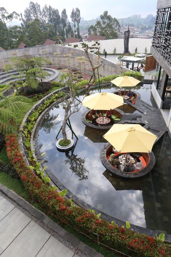 Sunsetfalls Gardens & Resort, Magelang