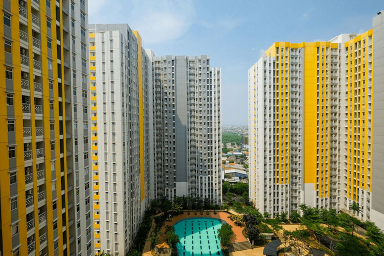 Exterior & Views 5, Deluxe Studio Apartment @ Springlake Summarecon By Travelio, Bekasi