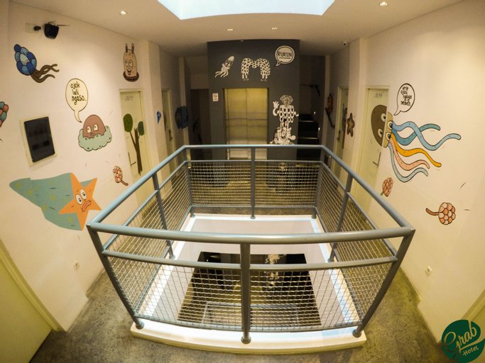 Grab Hotel Gresik, Gresik