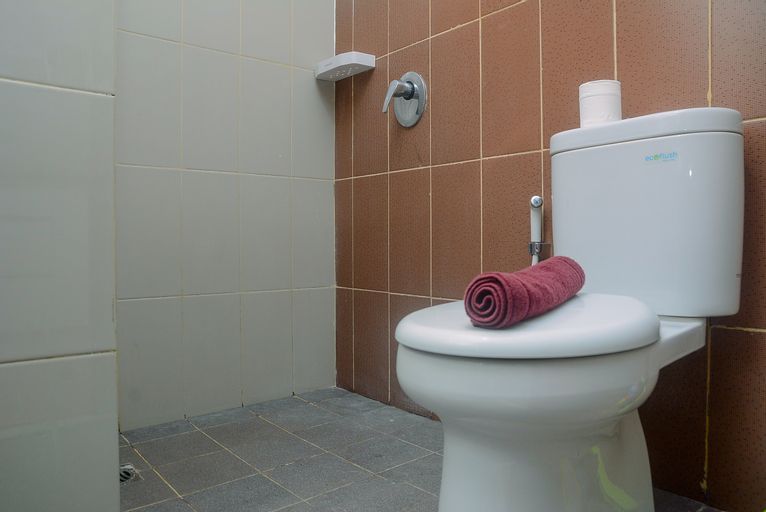 Comfy Strategic 1BR Apartment Atlanta Residence near Universitas Indonesia By Travelio, Depok