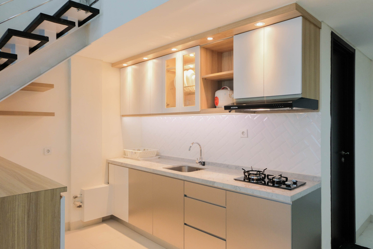 Others 3, 1BR Spacious SOHO with Extra Bed @ Brooklyn Apartment By Travelio, Tangerang