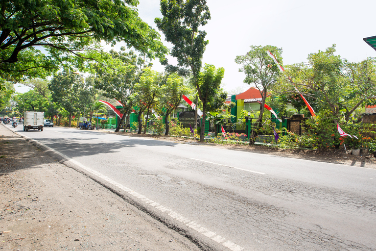 OYO 3452 Esemka Hotel Residences Syariah, Bojonegoro