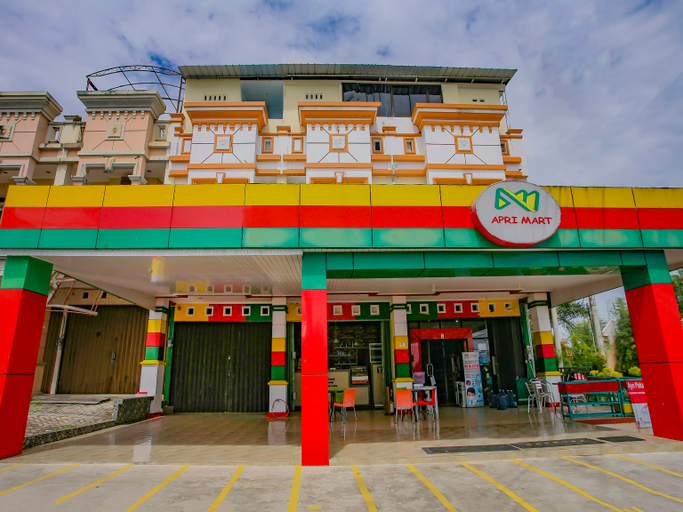 Exterior & Views 2, OYO 90072 Apri Inn Syariah, Bangka