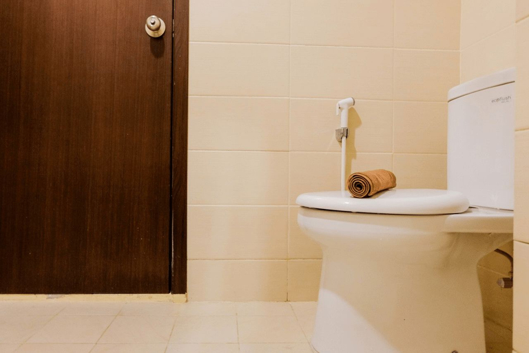Bathroom 5, Cozy 1BR Unit Saveria Apartment By Travelio, Tangerang