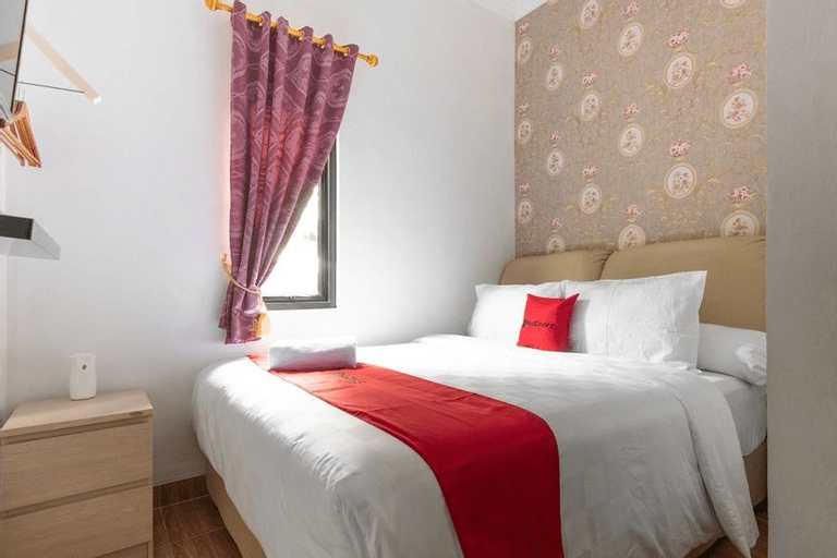RedDoorz Plus near Trans Studio Cibubur 2, Bekasi