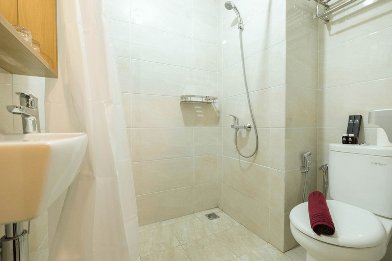 Bedroom 4, Fully Furnished Studio Apartment at Mustika Golf Residence By Travelio, Cikarang