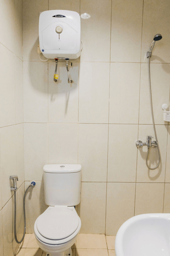 Bathroom 5, Highest Value 1BR Apartment at Asatti Vanya Park By Travelio, Tangerang Selatan