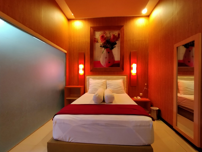 Hotel 99 Pati - Tap to explore photos