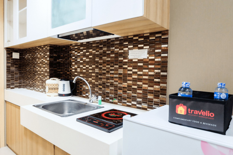 Cozy Studio Tree Park Apartment near ICE BSD By Travelio, South Tangerang
