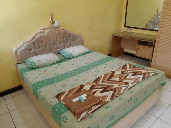 OYO Life 2541 RGH, Surabaya
