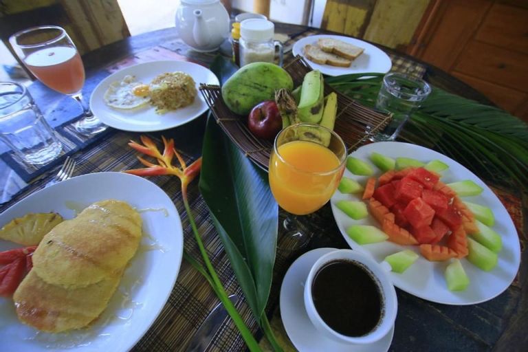 Food & Drinks 8