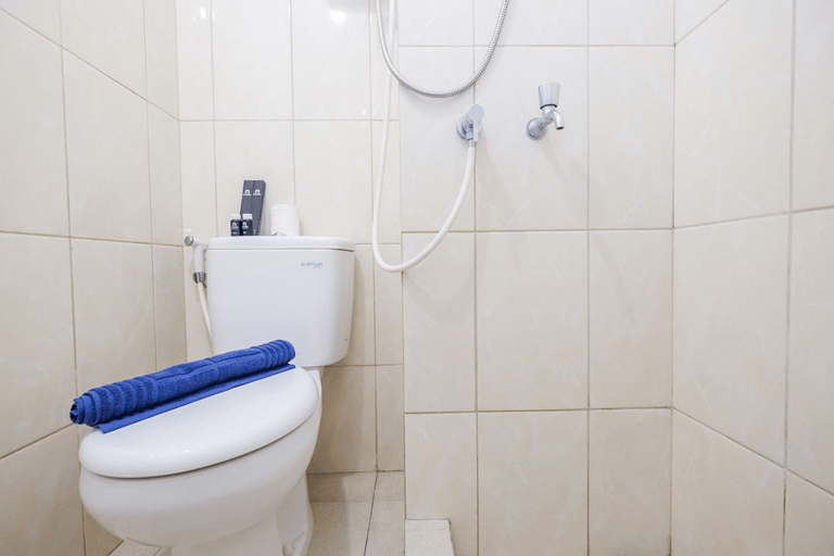 Bedroom 3, Deluxe Studio Apartment @ Springlake Summarecon By Travelio, Bekasi