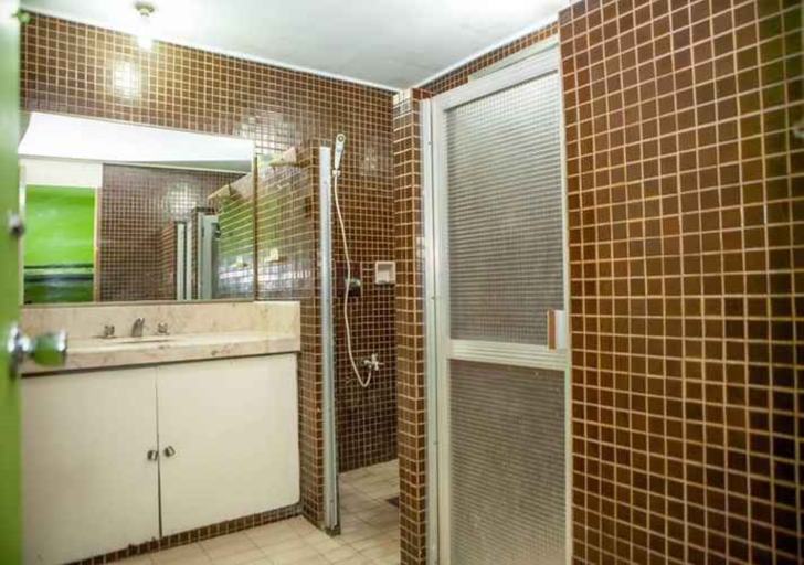 Bathroom 3, Cebu Hostel and Glamping, Cebu City