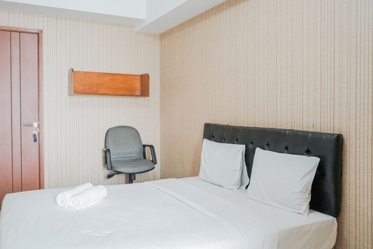 Bedroom 2, Stylish and Posh Studio Green Lake View Apartment By Travelio, Tangerang Selatan